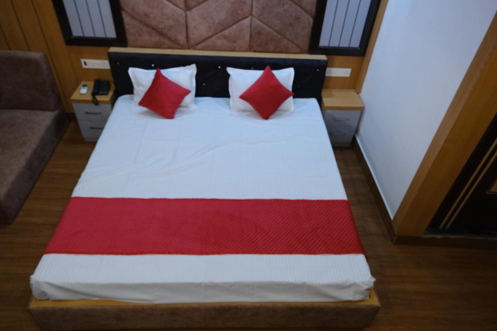 Hotel Golden Continental Deoghar Dış mekan fotoğraf