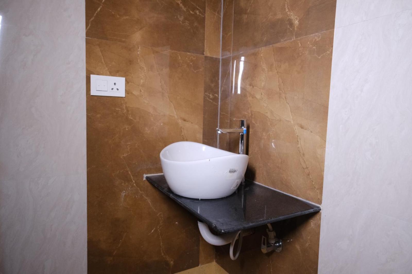 Hotel Golden Continental Deoghar Dış mekan fotoğraf