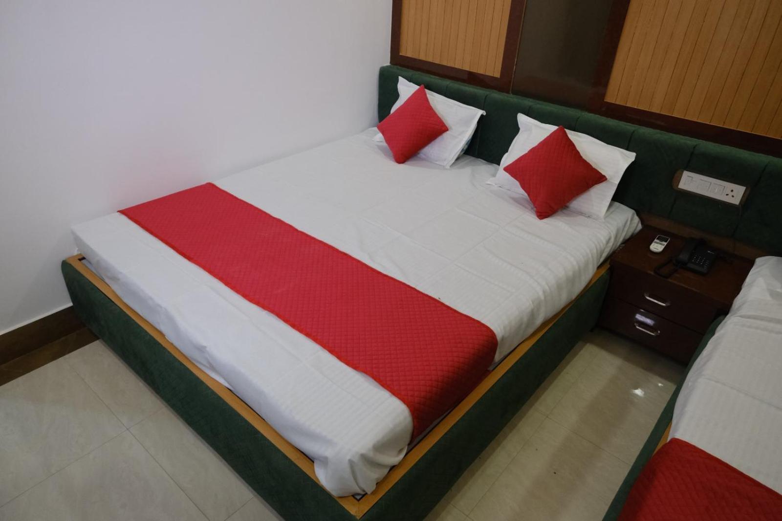 Hotel Golden Continental Deoghar Dış mekan fotoğraf